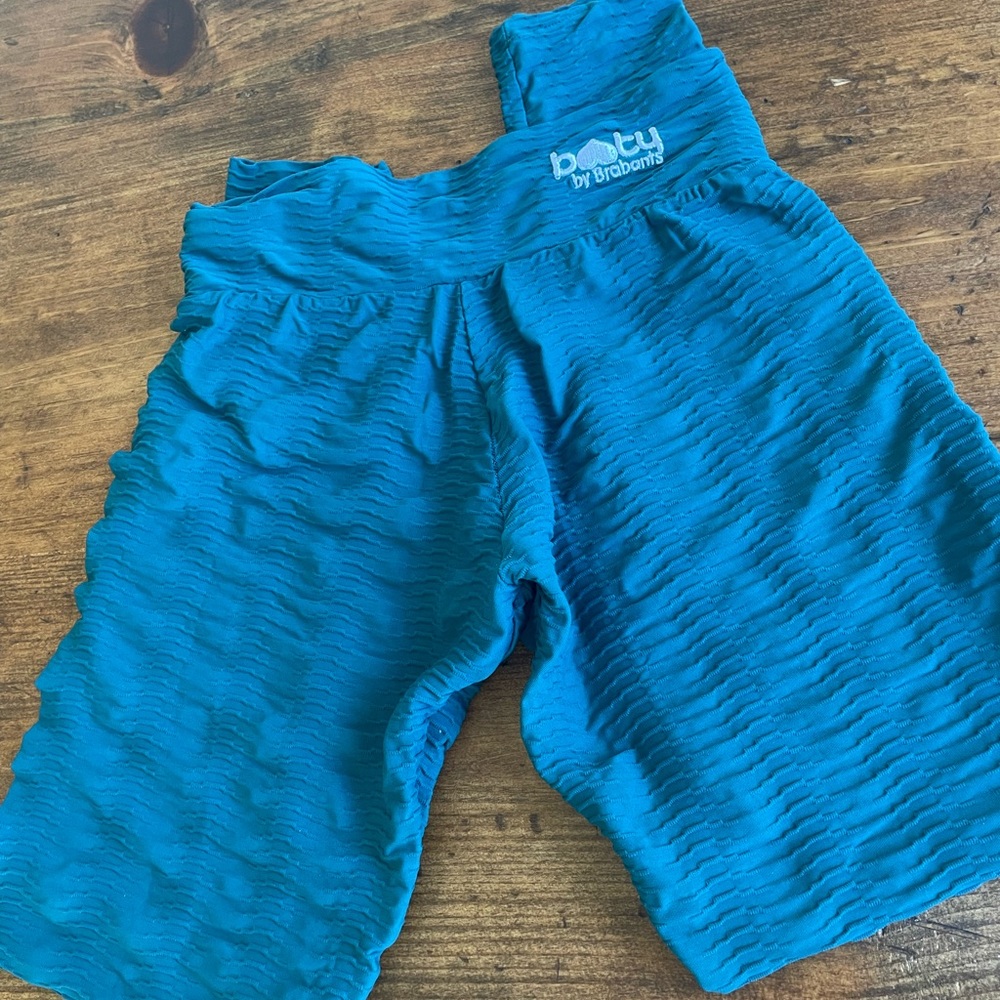 Women’s textured leggings